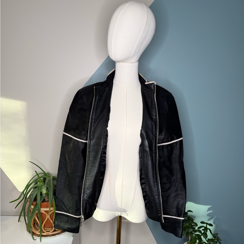 Y2K Black Leather Moto Jacket Cream Contrast Trim 2000s Fitted Biker M LaRue Ca - Picture 3 of 13